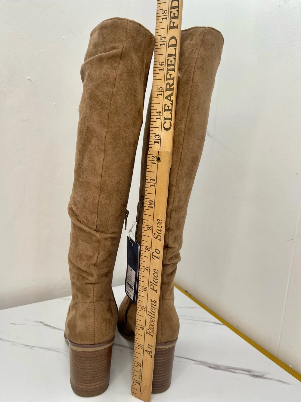 Universal Thread over knee
